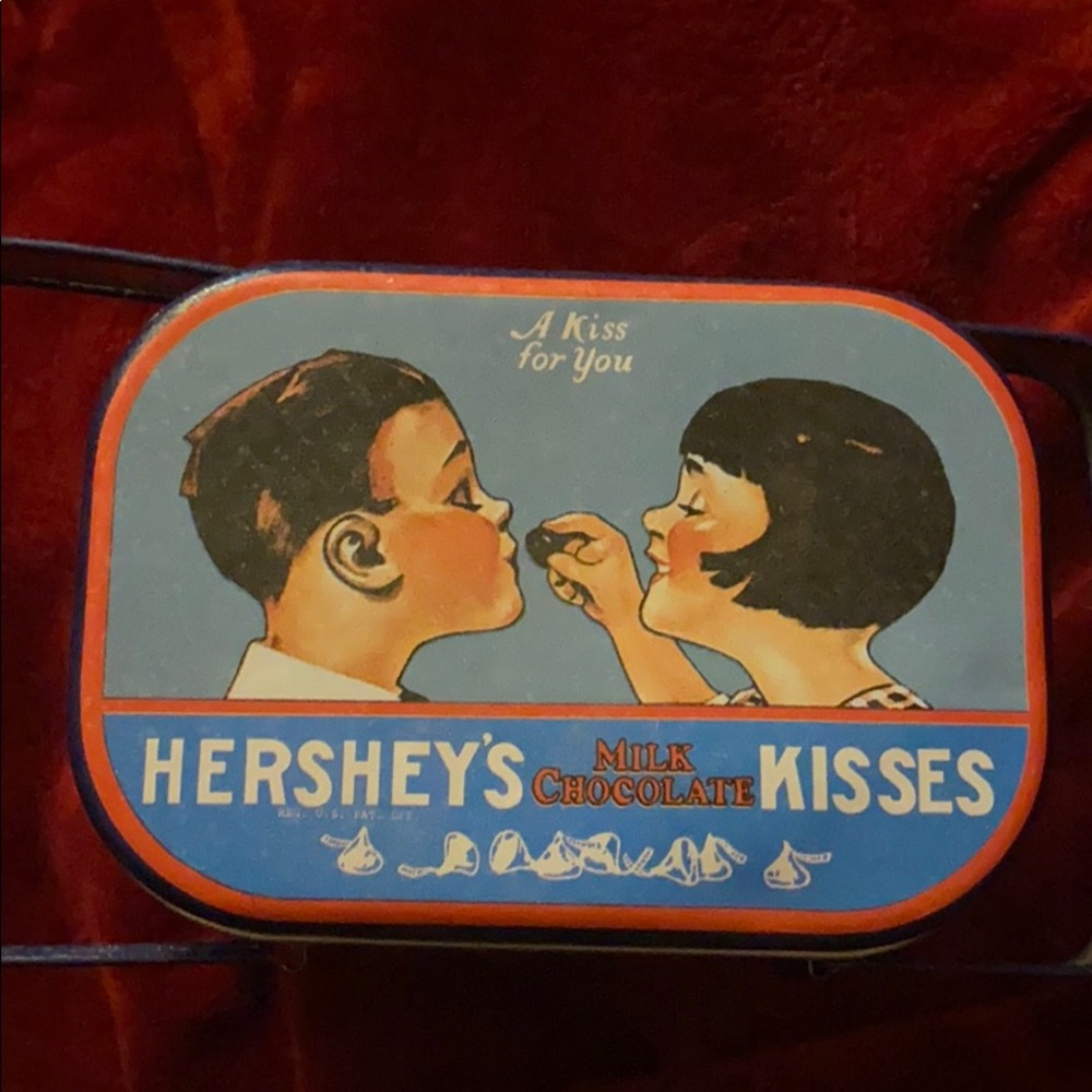 Vintage Hershey’s kiss box